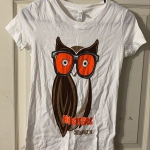 Hooters Nerdy Owl